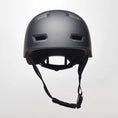 Charger et lire la vidéo dans la visionneuse de la galerie, Black Skater-Style Bicycle Helmet with Reflective Safety Buckle and Straps, Ideal for Men, Women, Teenagers, and Adults – Crazy Safety
